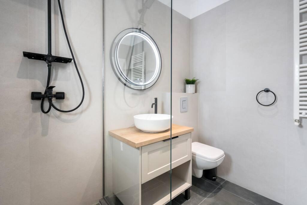 Appartamento Stunning Views 3Br Sunny Flat - Amazing Terrace Bucarest Esterno foto