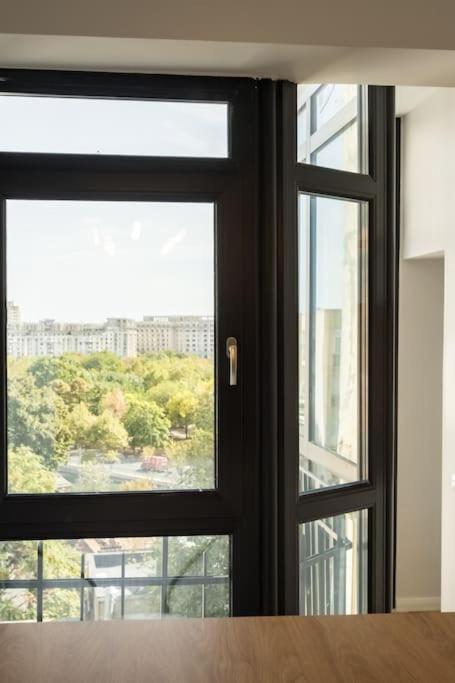 Appartamento Stunning Views 3Br Sunny Flat - Amazing Terrace Bucarest Esterno foto